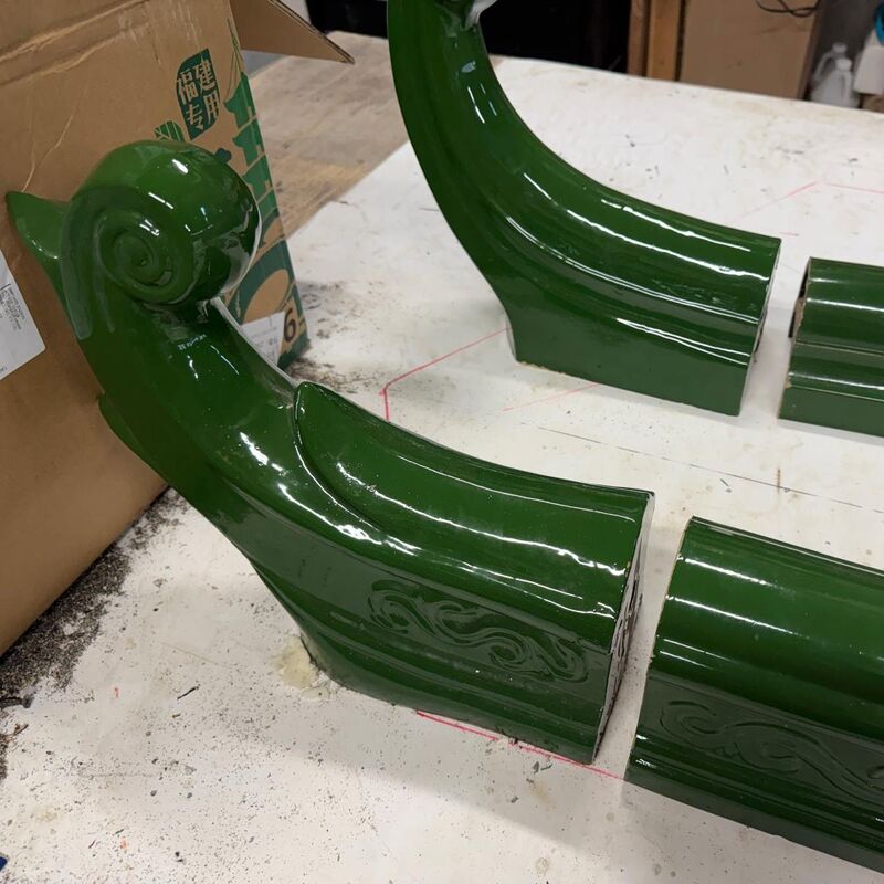 녹색 유약 타일 복고풍 나무 질감 안뜰 풍경 정자 발코니 자연 장식용 나무 프레임 중국식 파빌리온