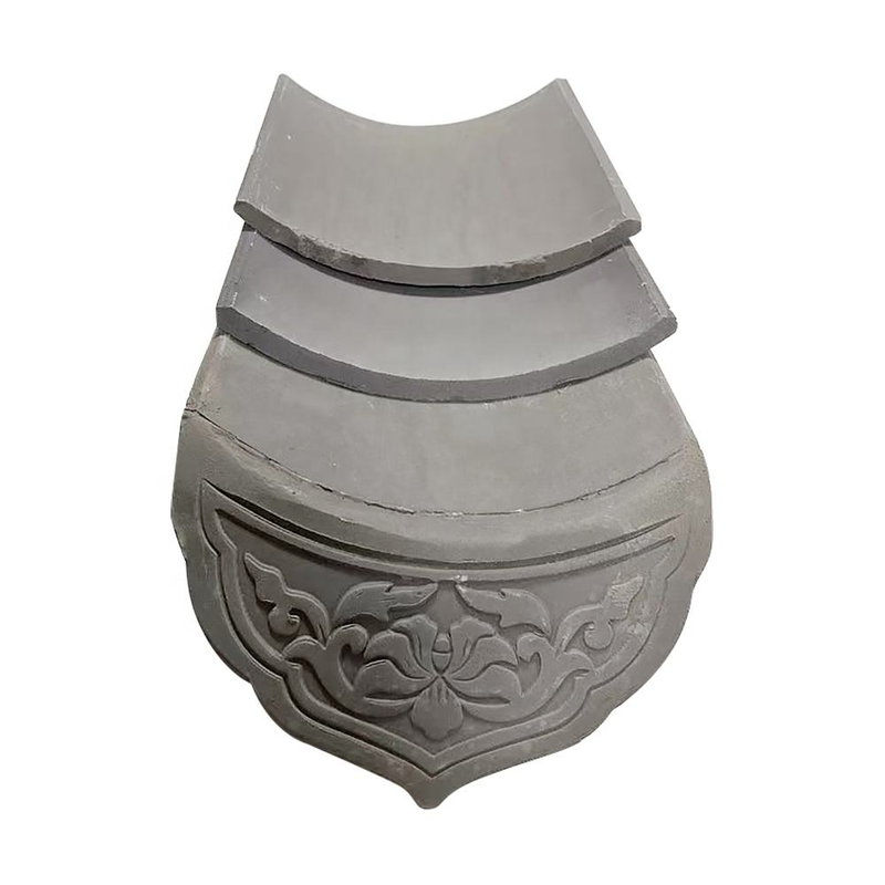 牌坊的传统中式瓦片，拱门和寺庙入口的重型灰色陶瓷瓦系统